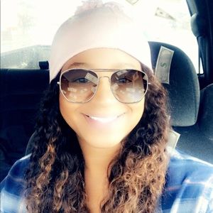 Meet your Posher, Tabatha